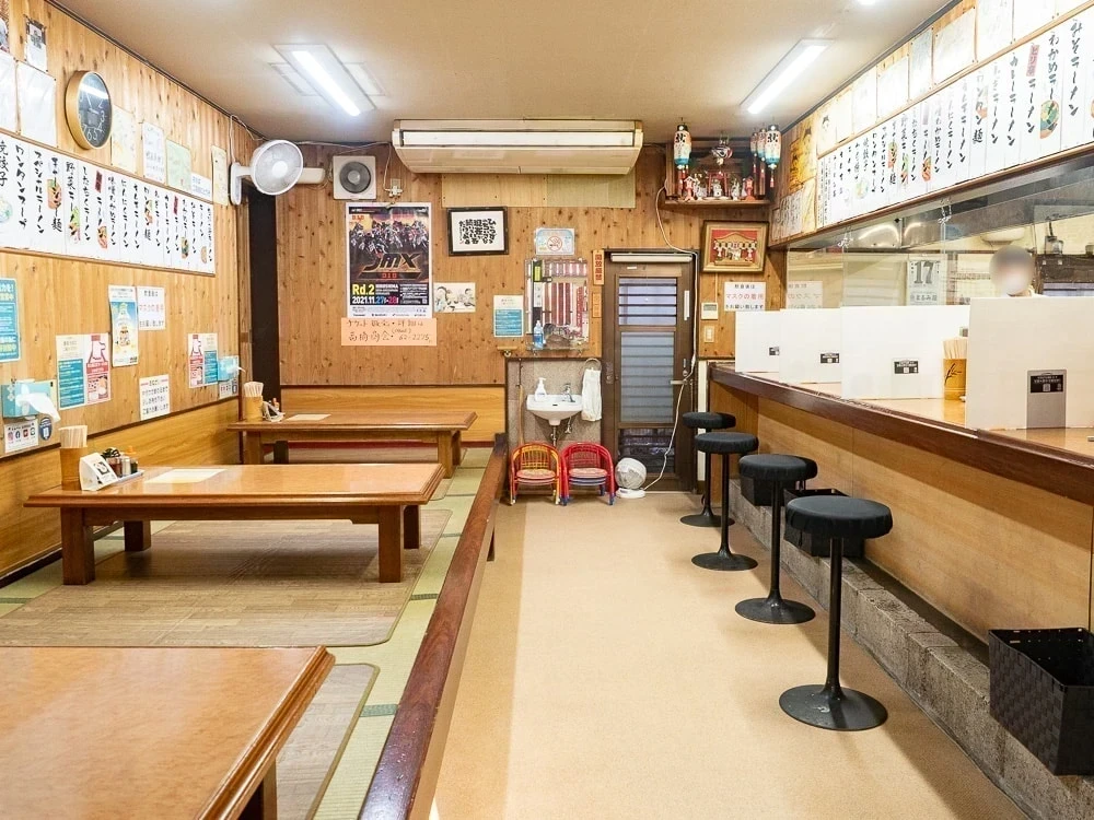 とんぺい:店内