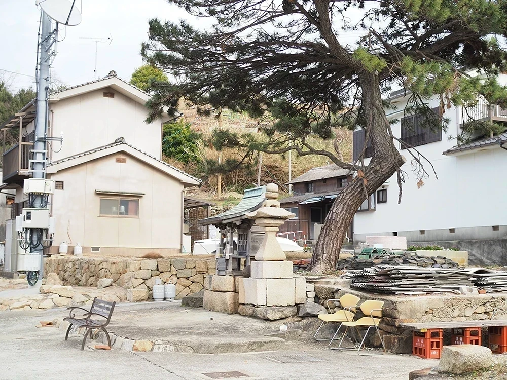 六島