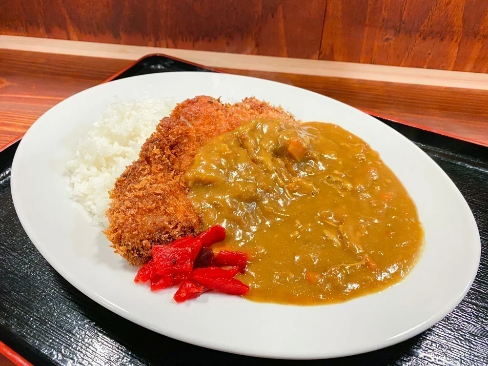 人気のカツカレー (1,100円) ※過去の訪問時に撮影