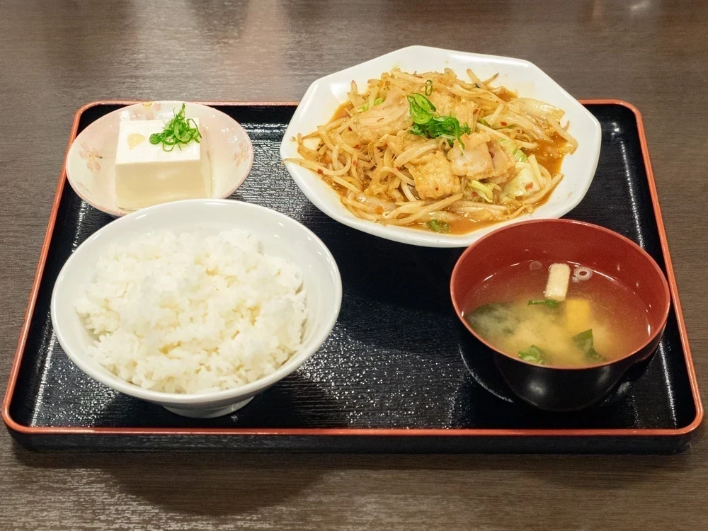 さんさん亭:ホルモン定食