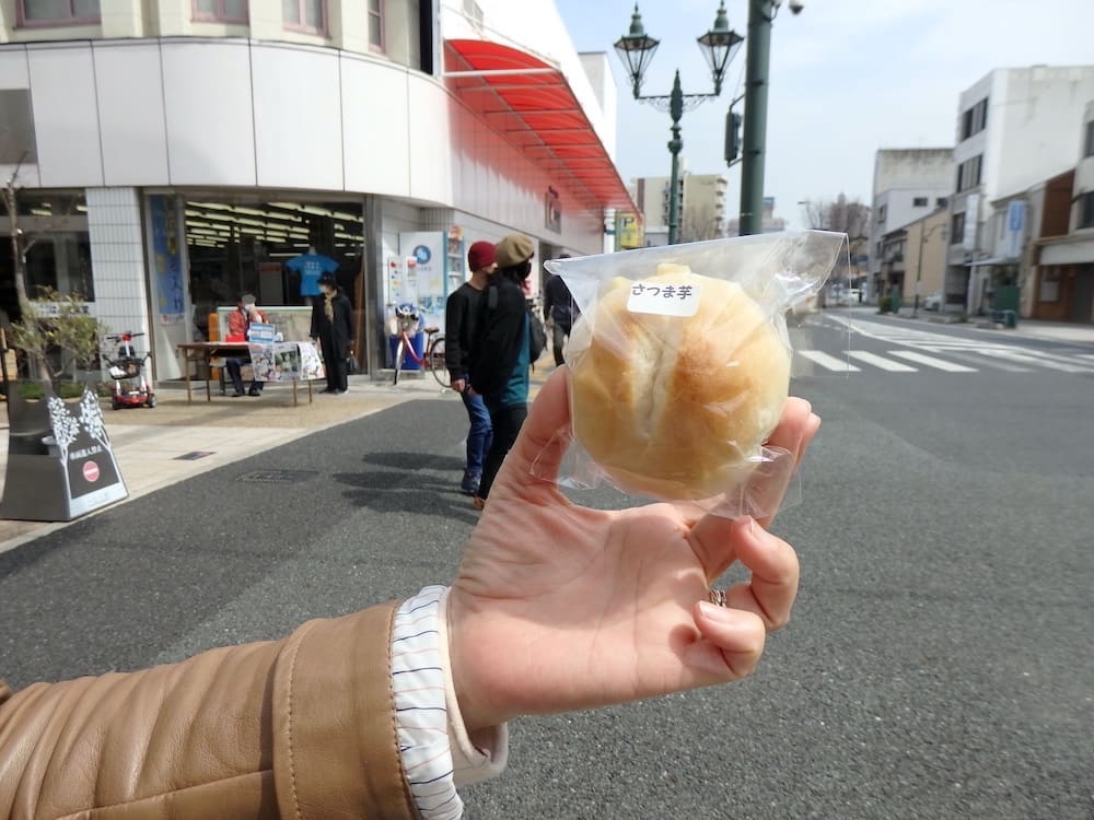 福山まるしぇのマルシェのさつま芋パン