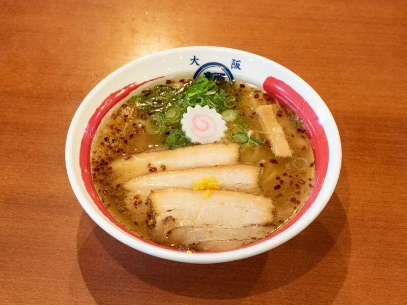 【閉店】大阪塩系ラーメン しおゑもん 福山駅家店 〜 自然素材にこだわった、アッサリとしながらも奥深い味わいの塩ラーメンの店