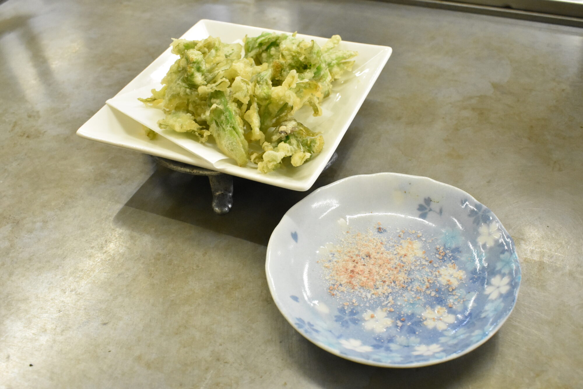 ふきのとうの天ぷら 450円(税込)
