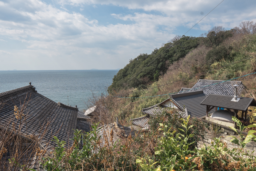集落から望む海