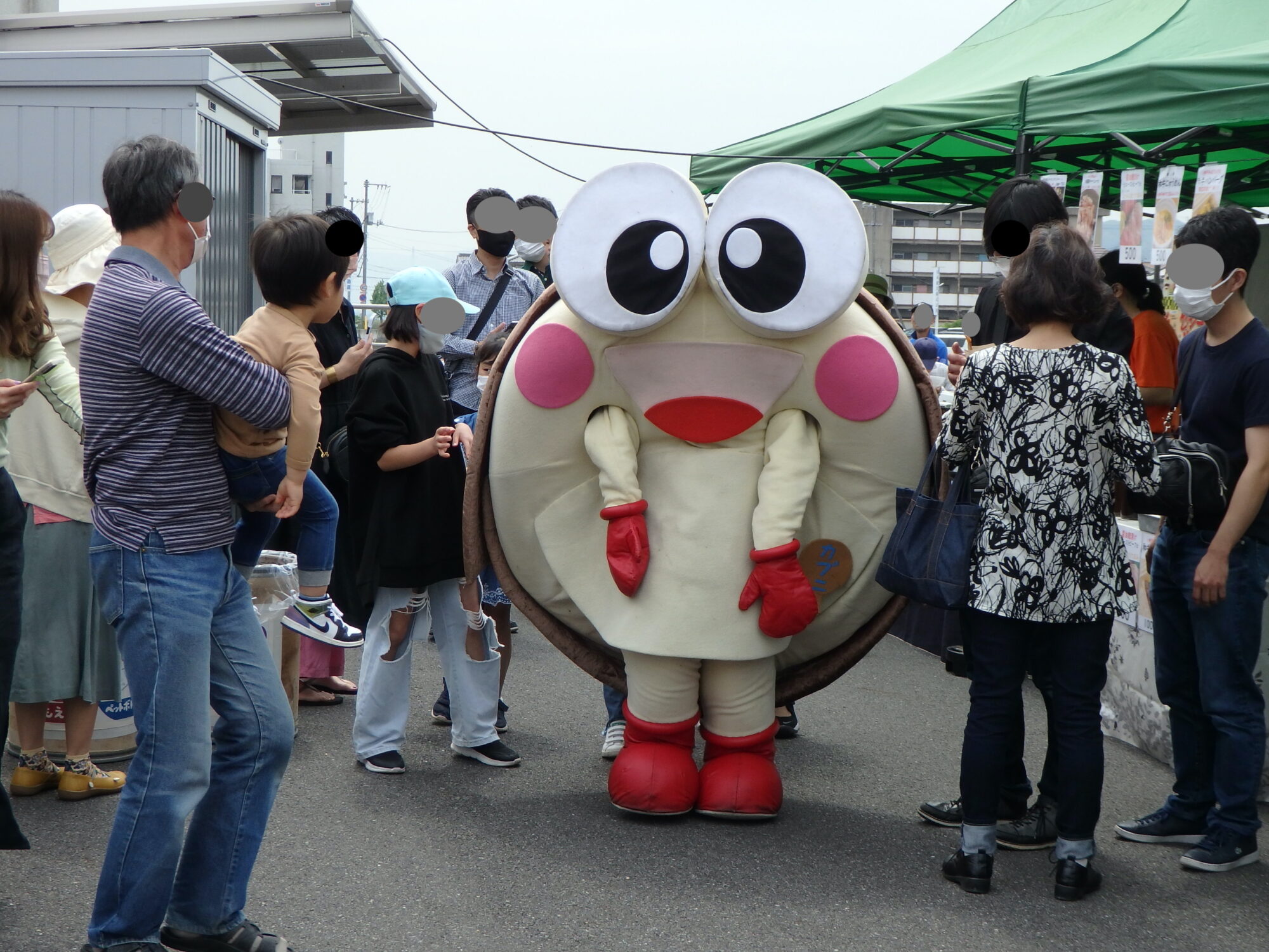 笠岡ゆるキャラ「カブニ」くんもやってきた