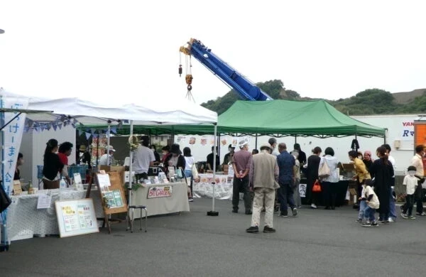 ミナトの休日(令和4年5月15日開催) 〜 笠岡の海を眺めながらおいしいモノを堪能するマルシェ