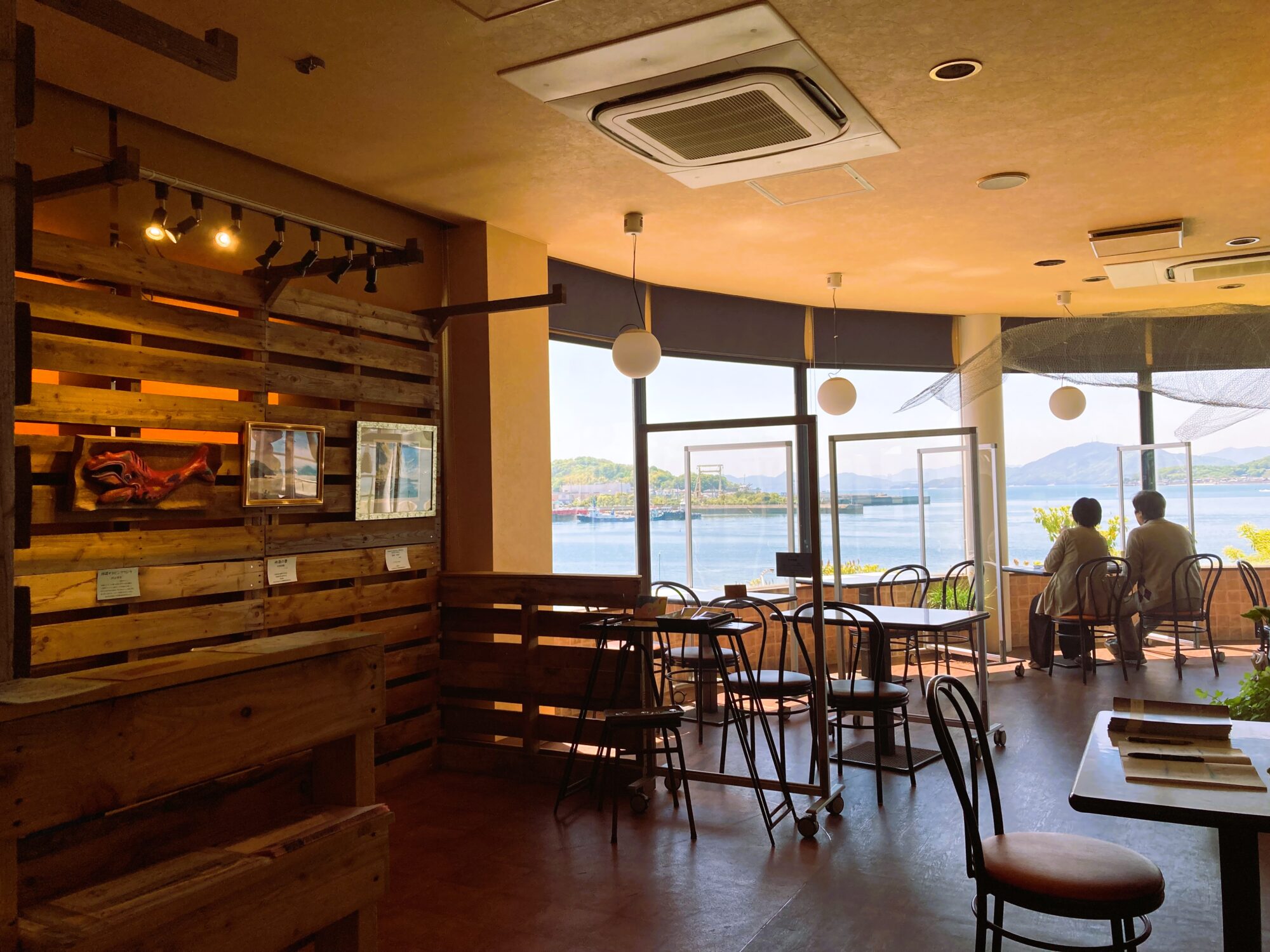 うみと店内