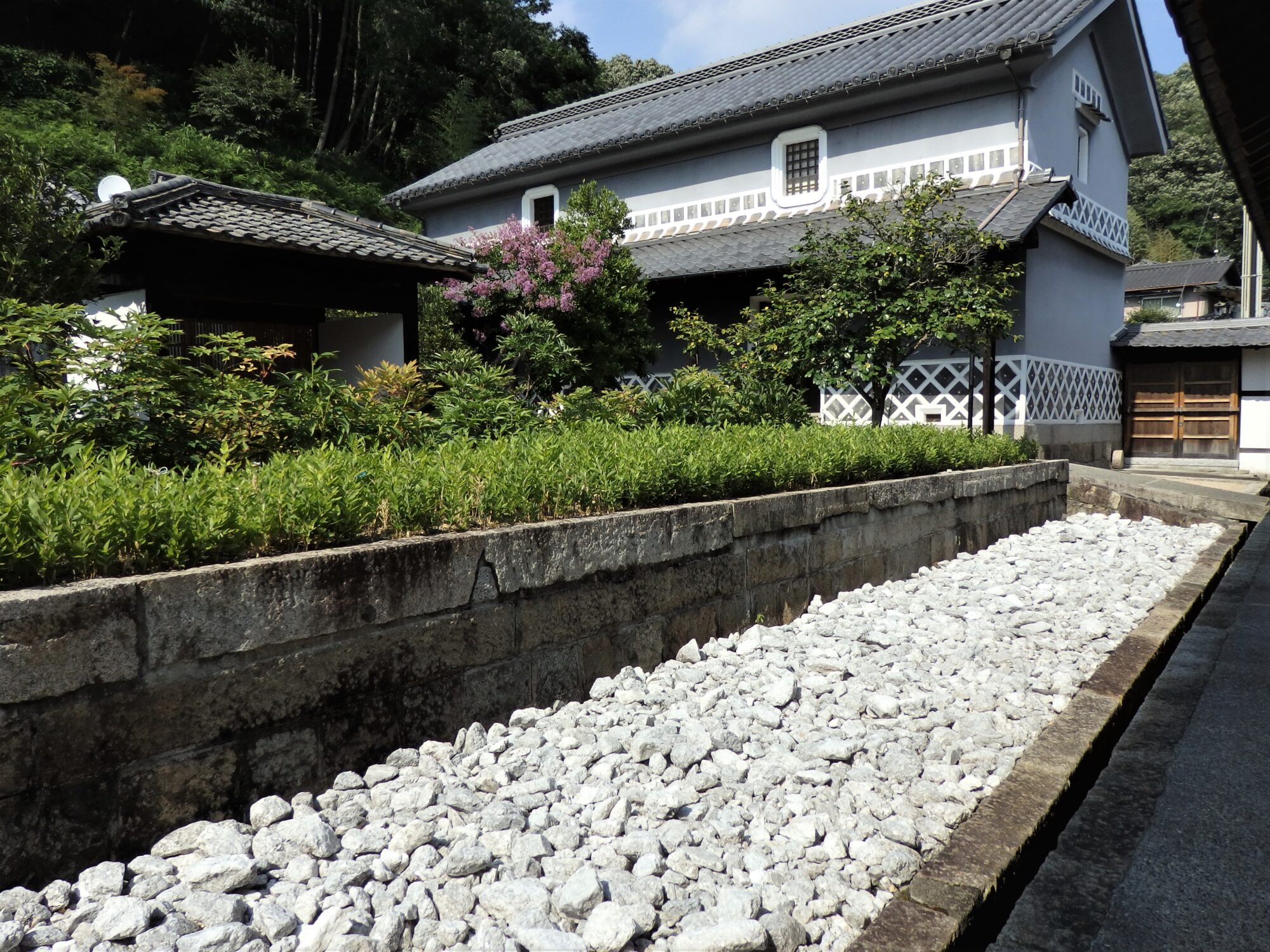 信岡FMの東の蔵