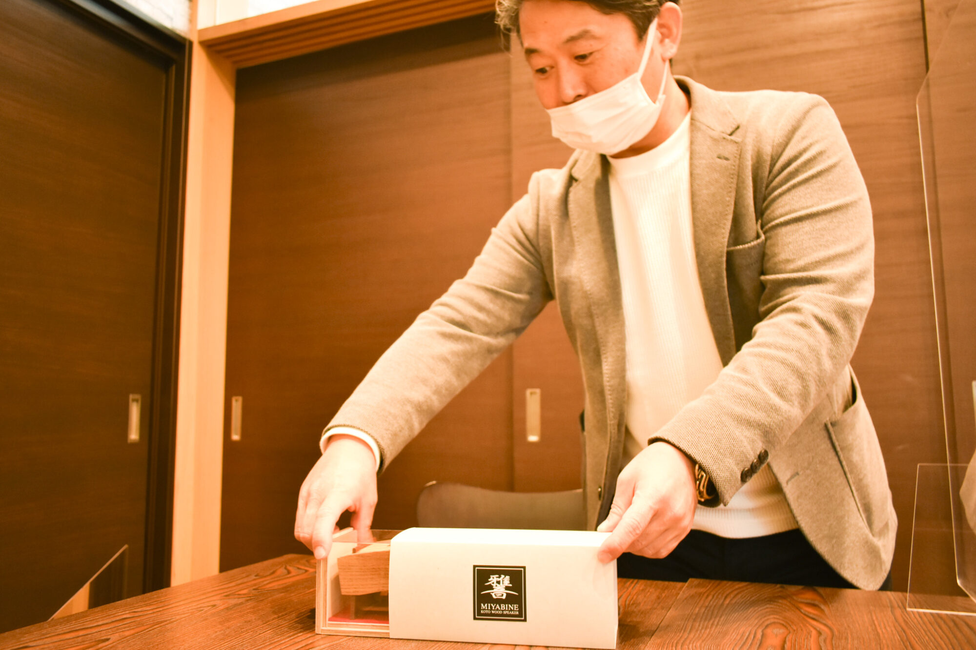 雅音を箱から出す