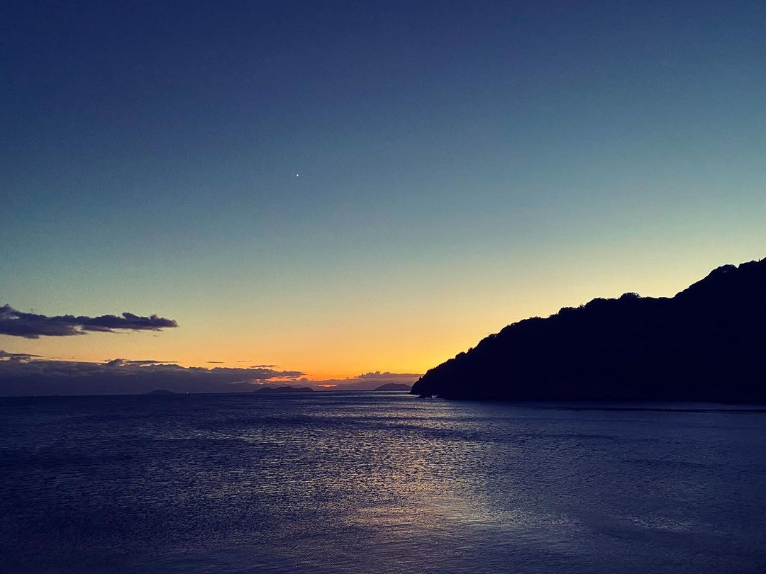 櫂から眺める夕日 (提供：櫂)