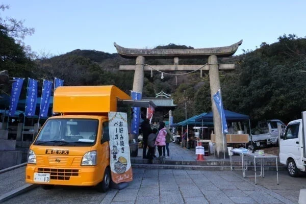 第136回とも・潮待ち軽トラ市(令和4年12月25日開催) ～ 福山の魅力を再発見 地域に根差し、鞆のまちを元気に