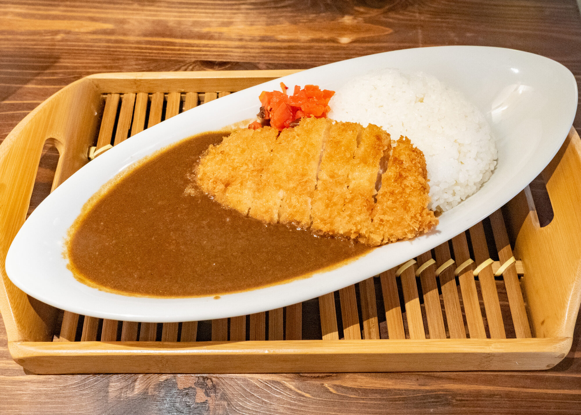 ロースカツカレーライス(850円)