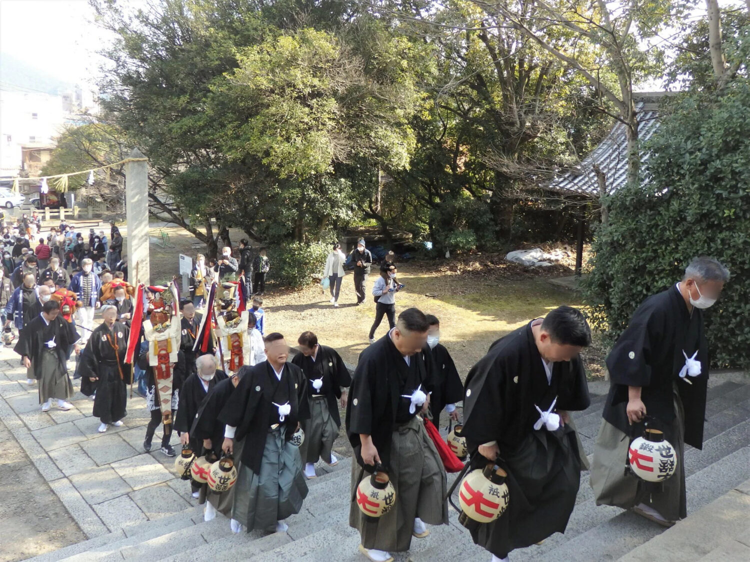 紋付袴姿の当番町一団
