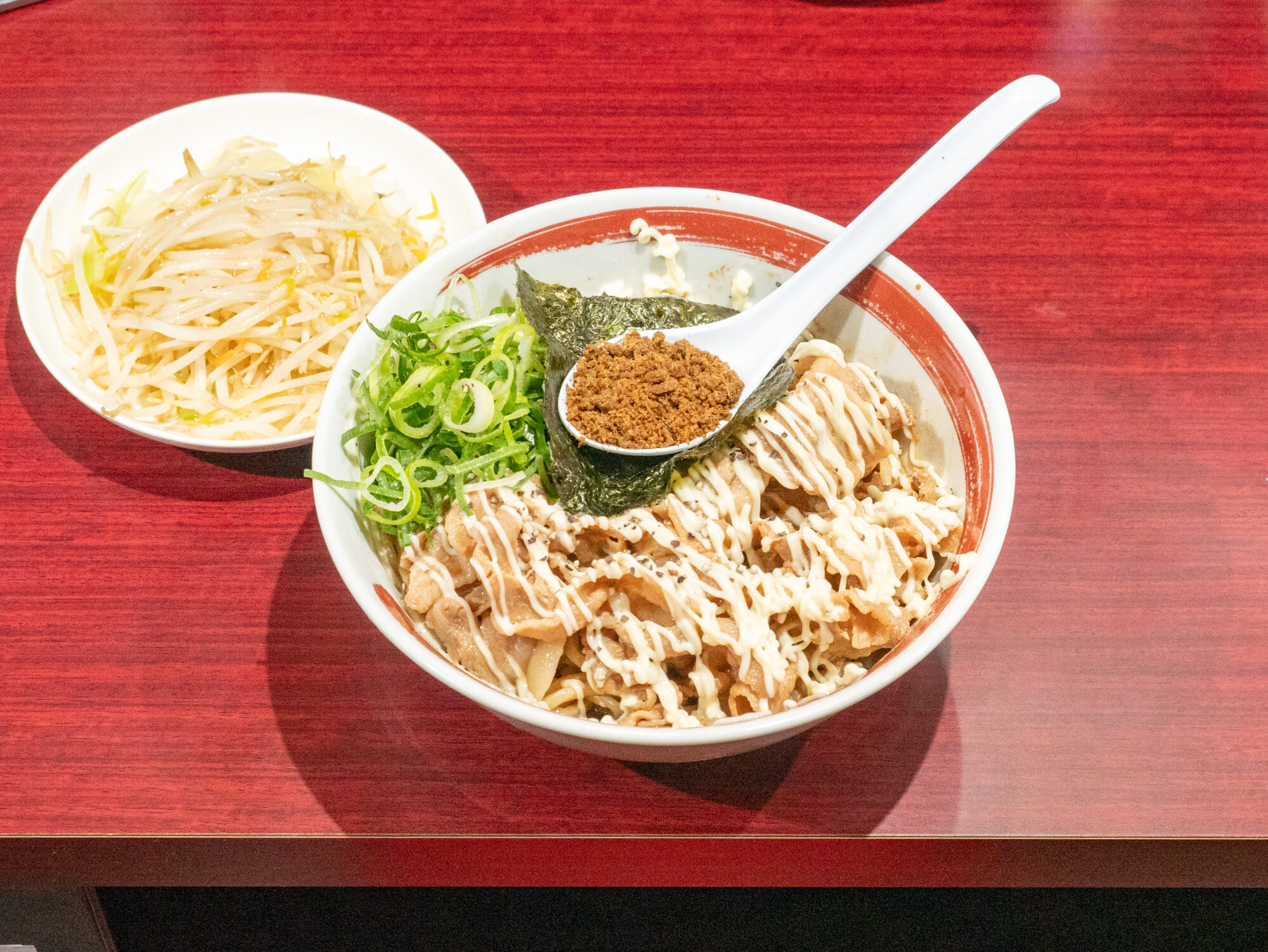 肉マヨ油そば 並(過去の訪問時に撮影)