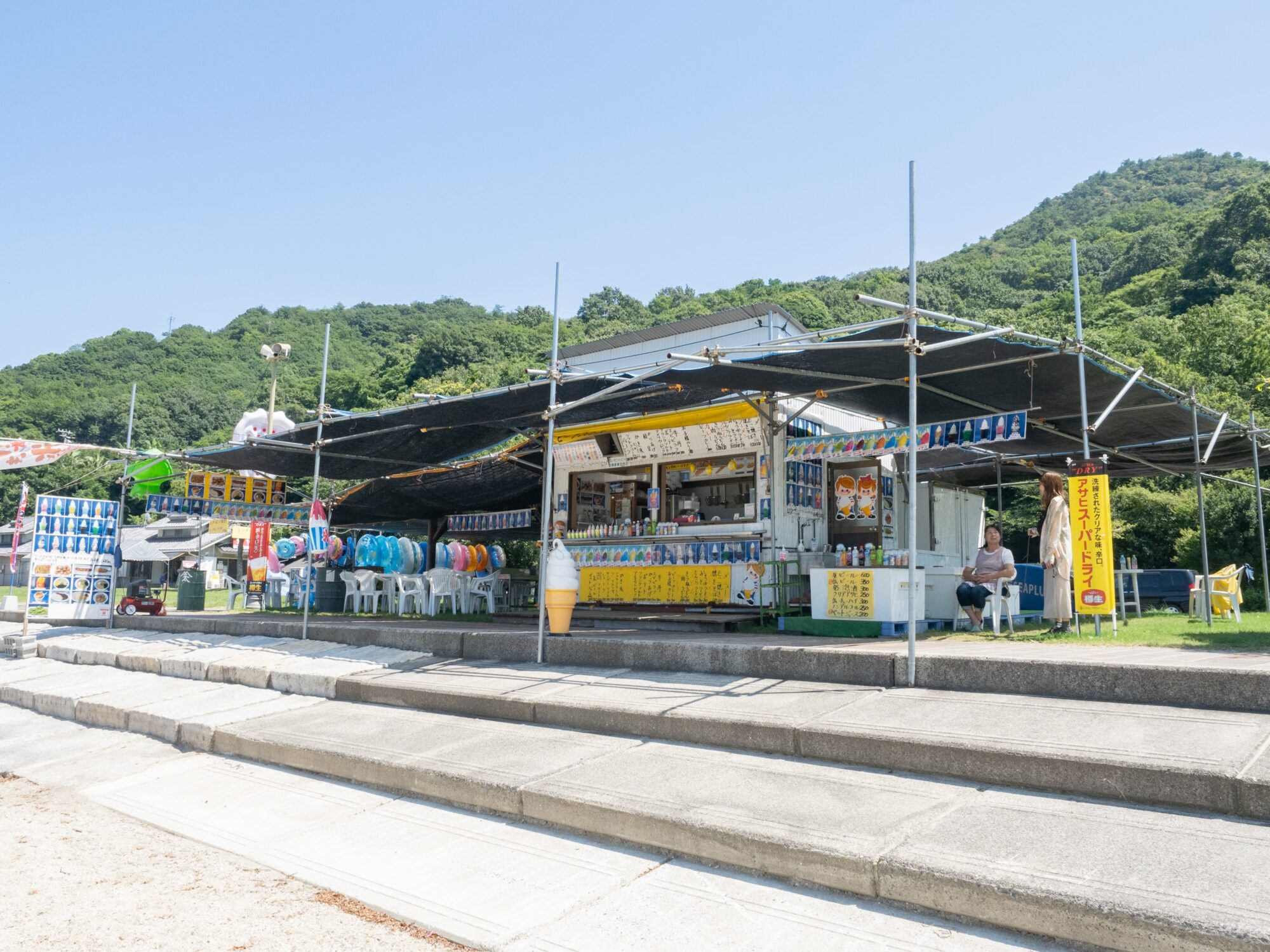 クレセントビーチ海浜公園：海の家 ひよしや