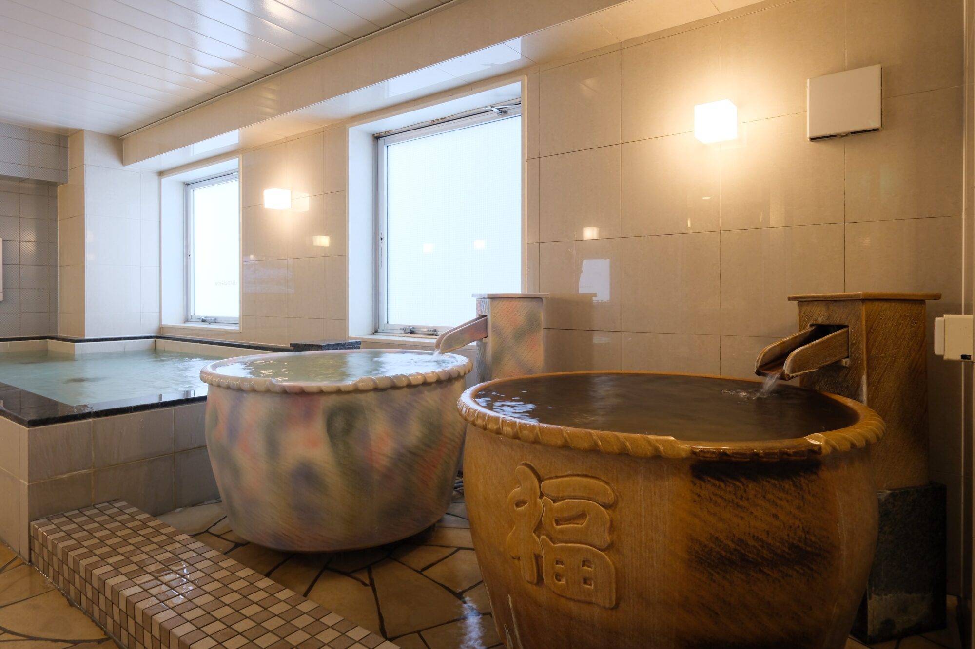 福の字がポイントの壺湯(写真提供:福山オリエンタルホテル)