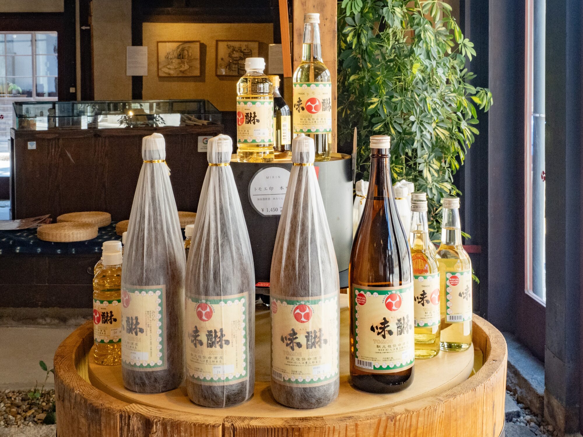 入江豊三郎本店：店内（味醂）