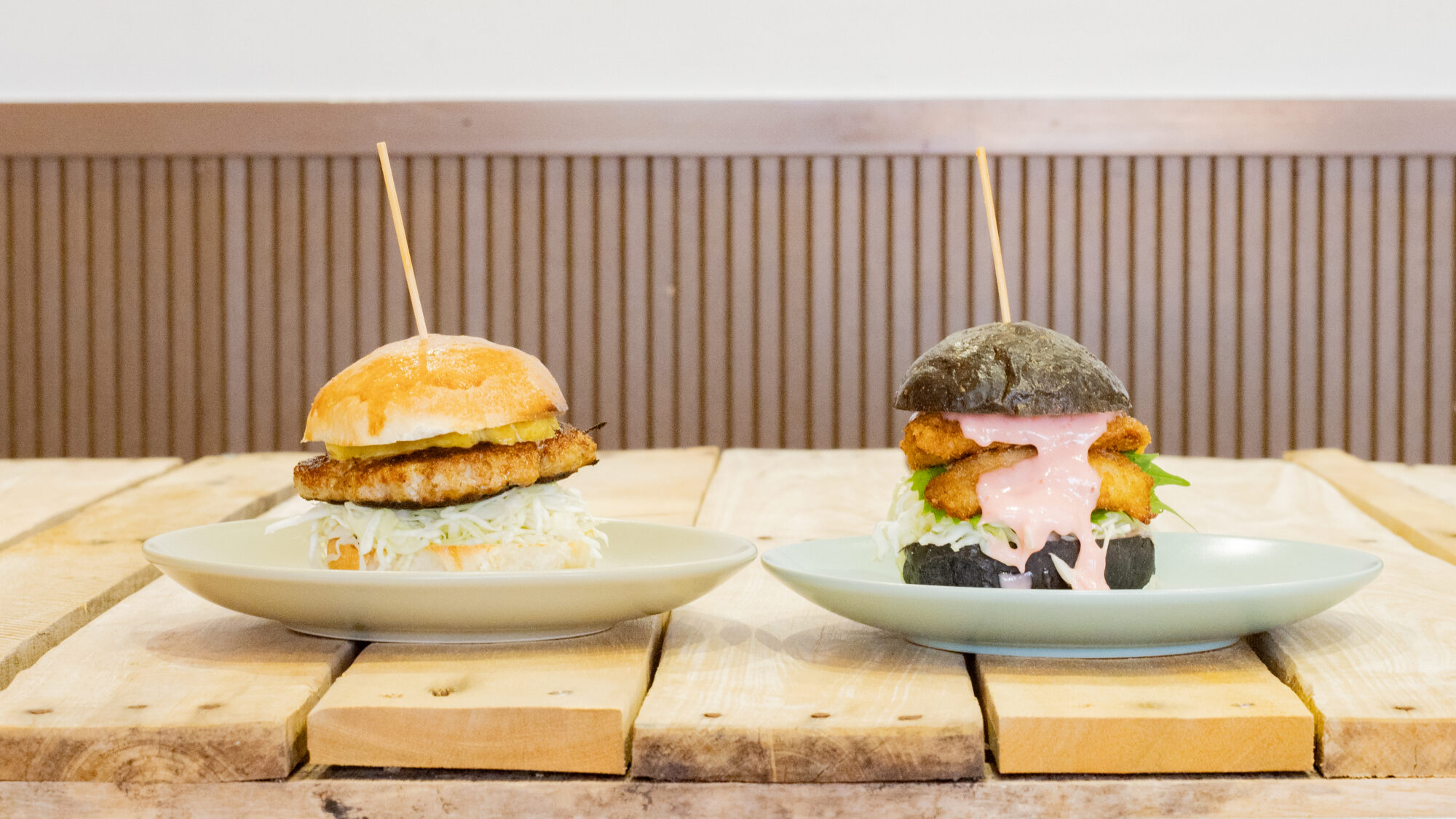 サニーバーガー:ボラバーガーとハモバーガー(イカスミバンズ変更)