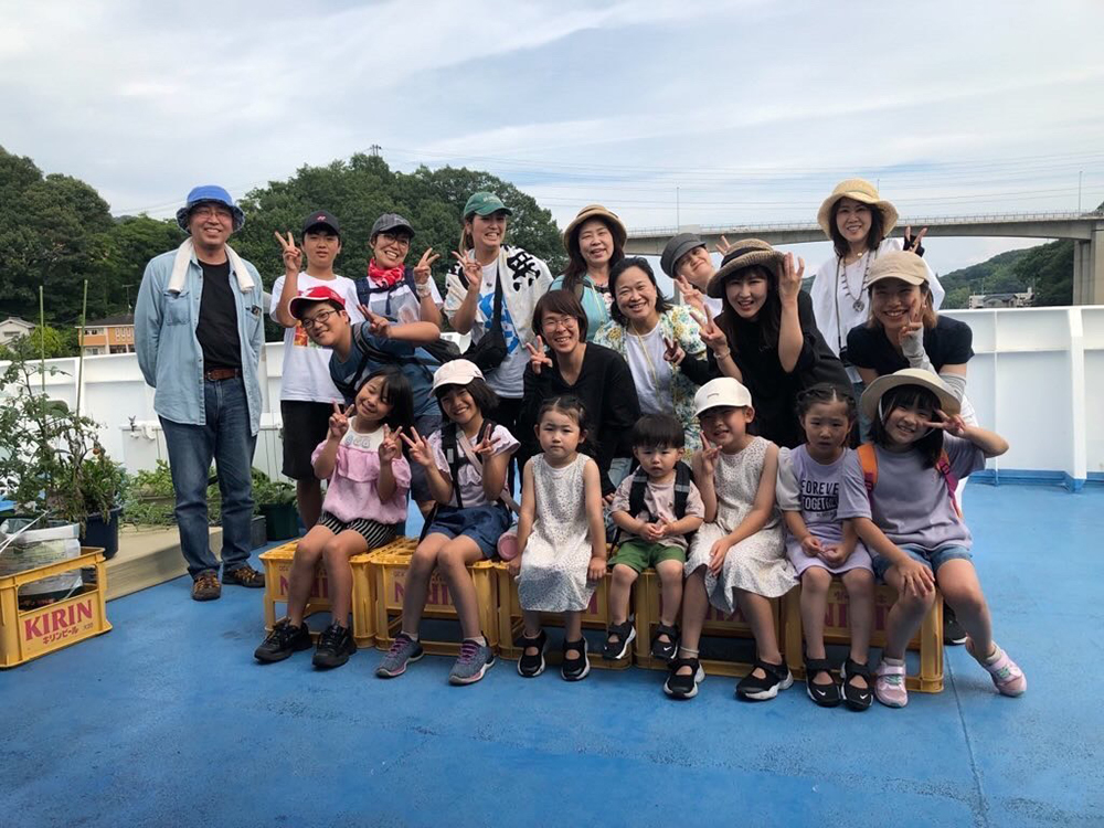 2023年7月に北木島を案内したときのようす 写真提供:井本恵梨さん