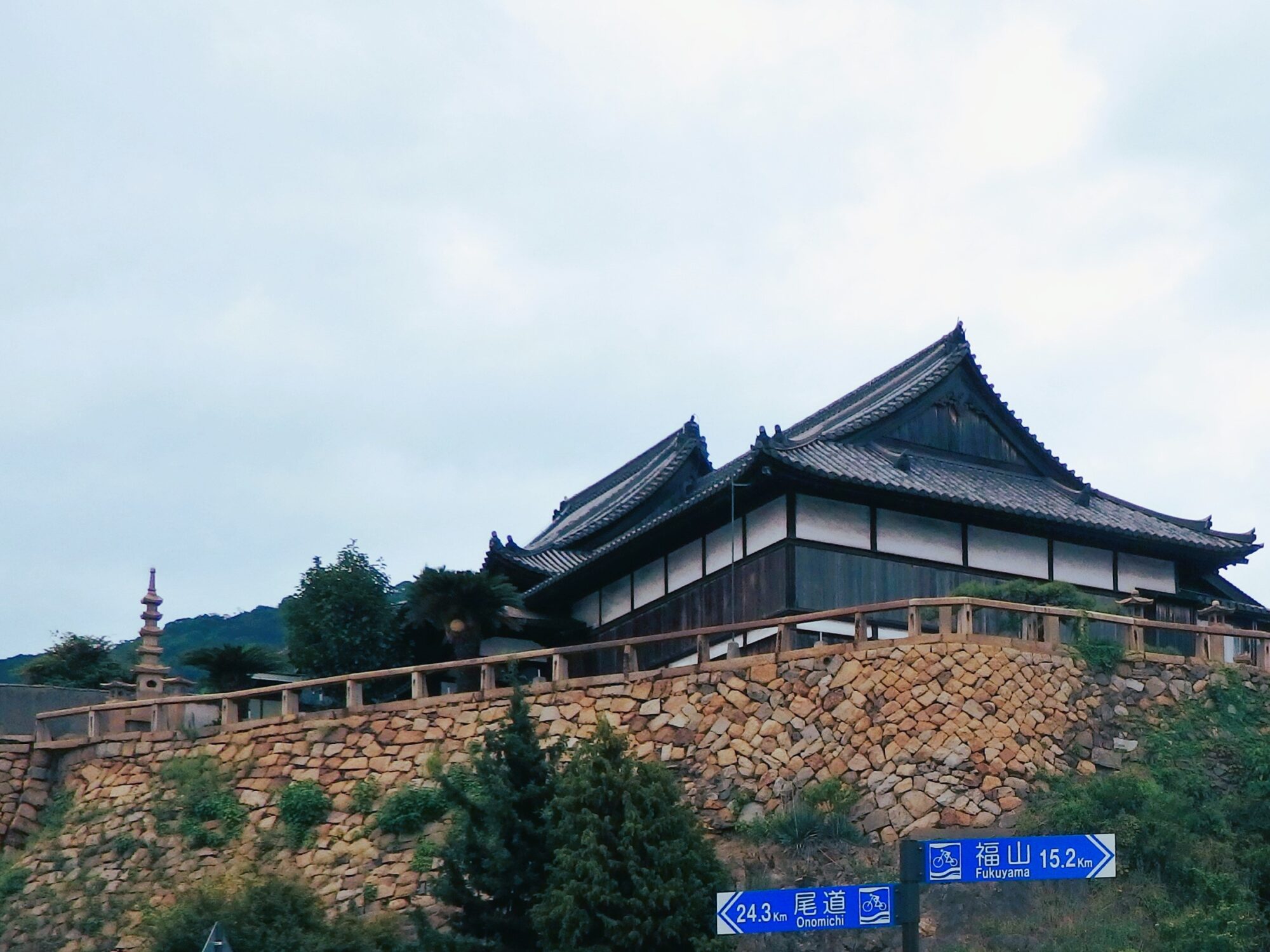 ありそろうから国史跡の福禅寺 対潮楼へは徒歩数分の距離