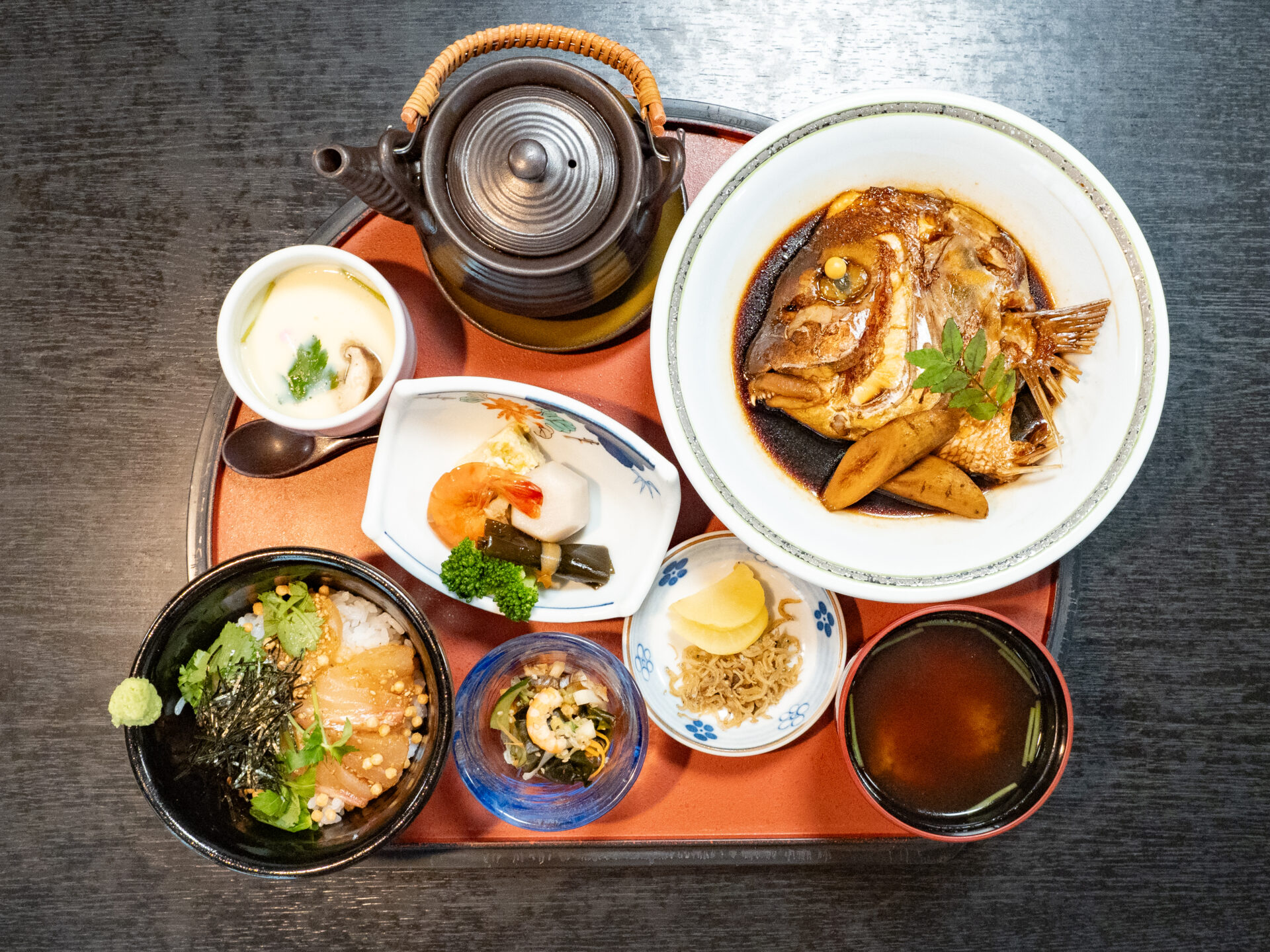 衣笠：鯛のかぶと煮定食