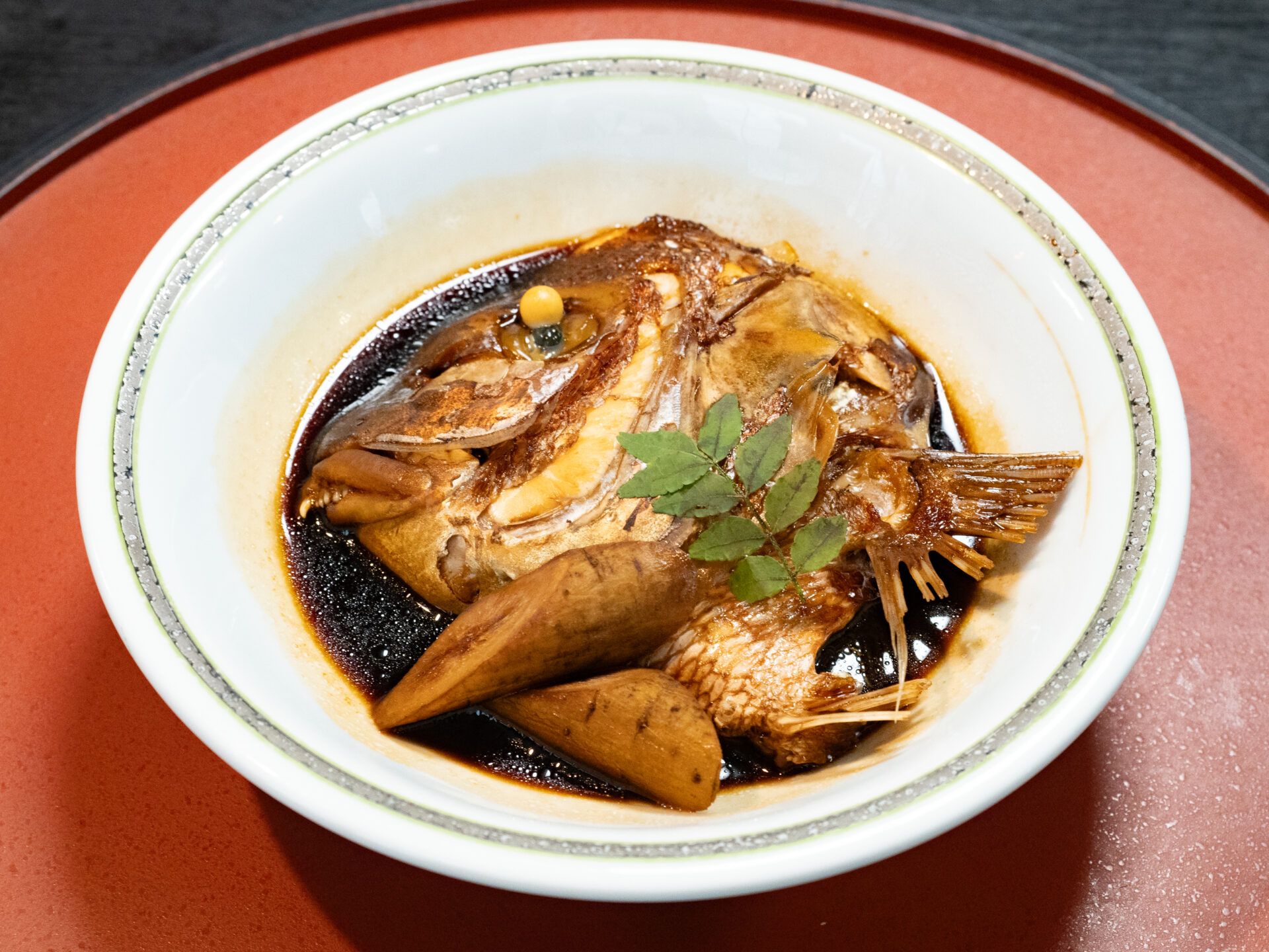 衣笠：鯛のかぶと煮