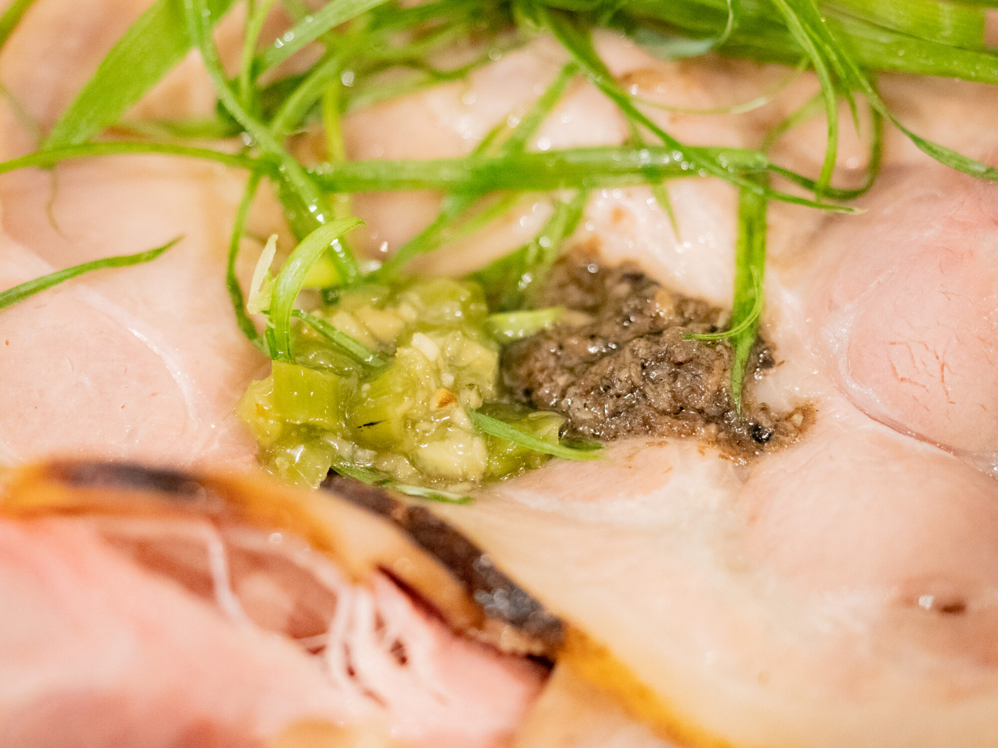 HATA ISM（ハタイズム）ラーメン：熟成焼き豚ごはん 極