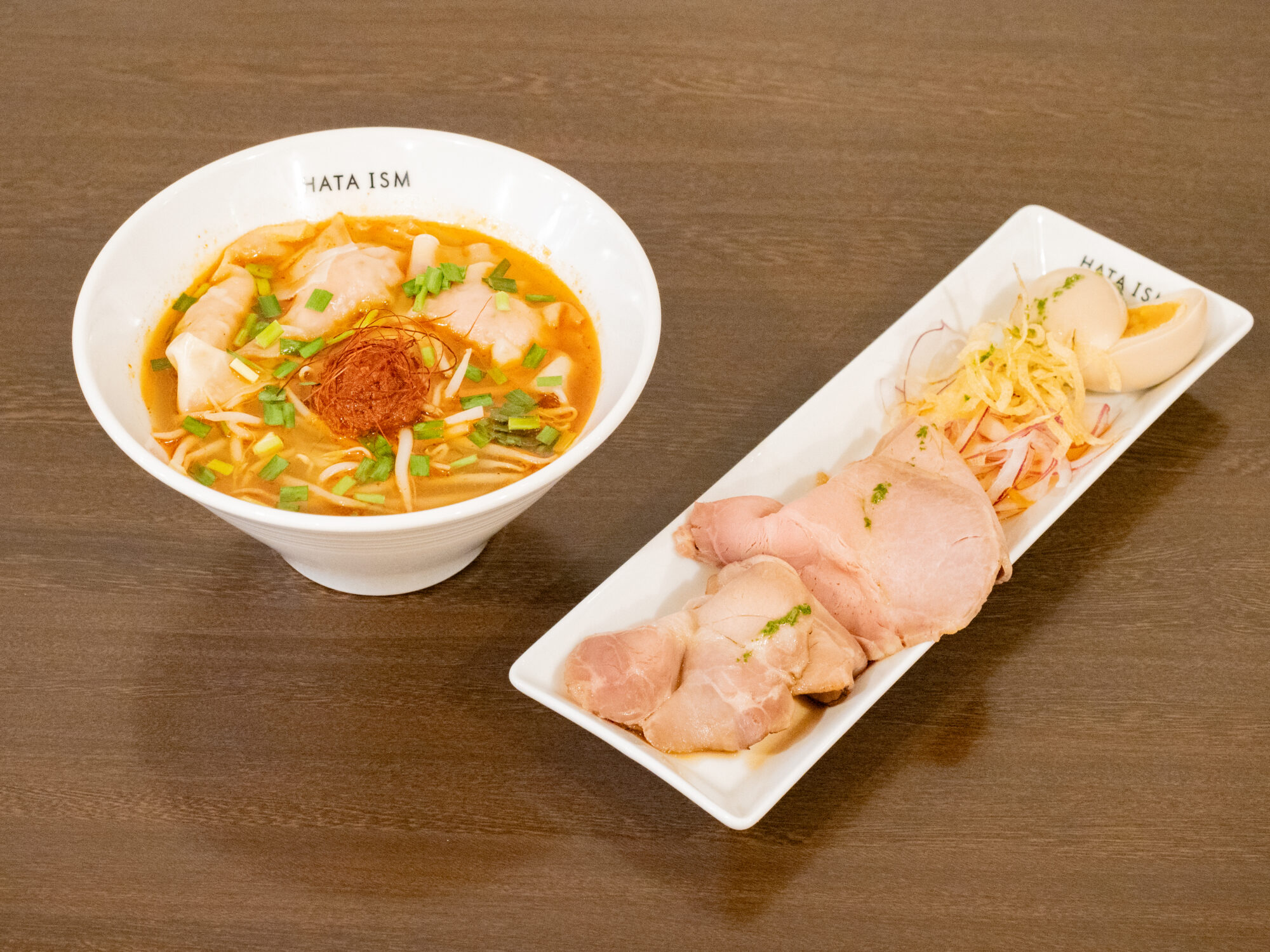 HATA ISM（ハタイズム）ラーメン：辛いラーメン スペシャル