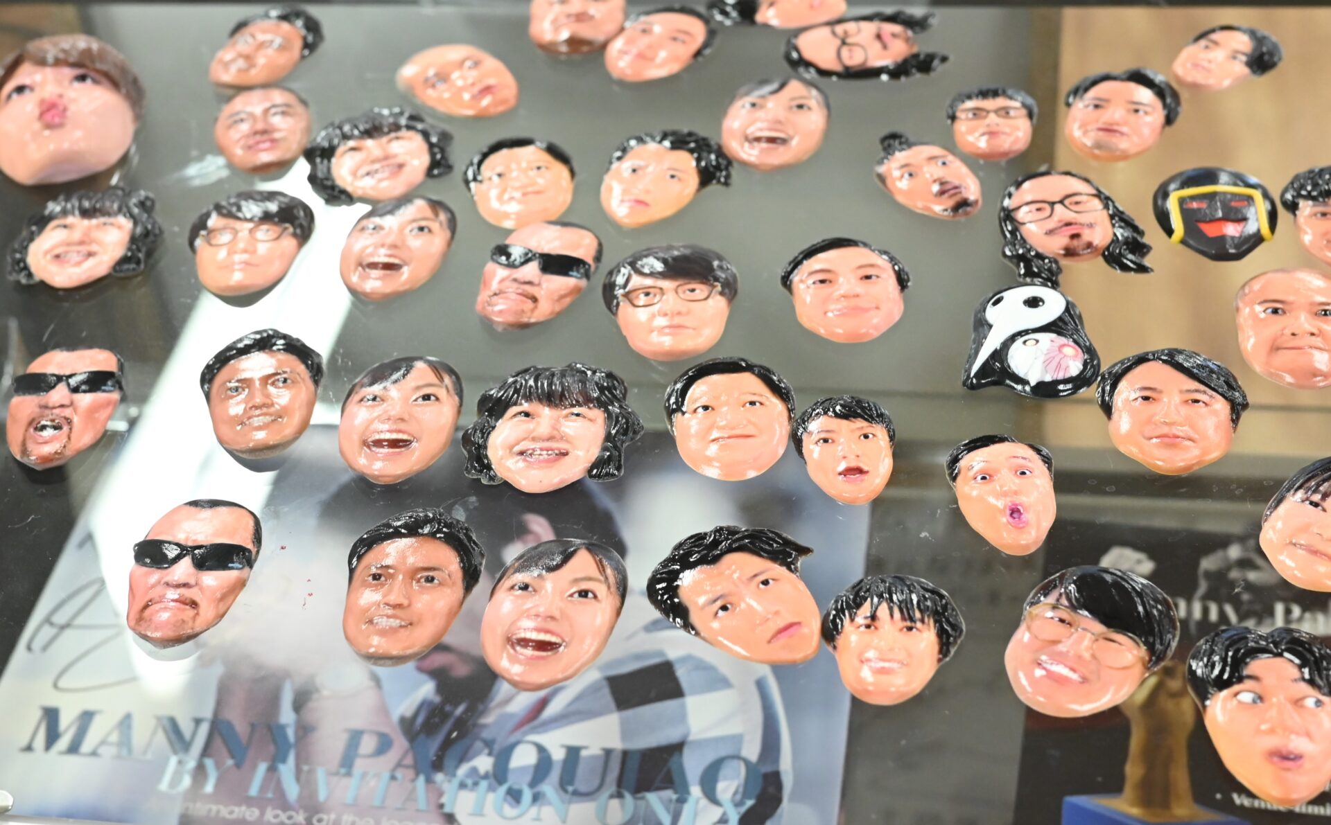 有名人ステッカー