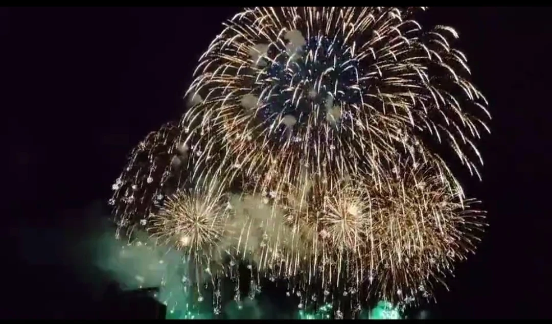 笠岡港まつり花火大会（2024年8月24日開催）〜 瀬戸内海の夜空に広がる感動を体験しよう