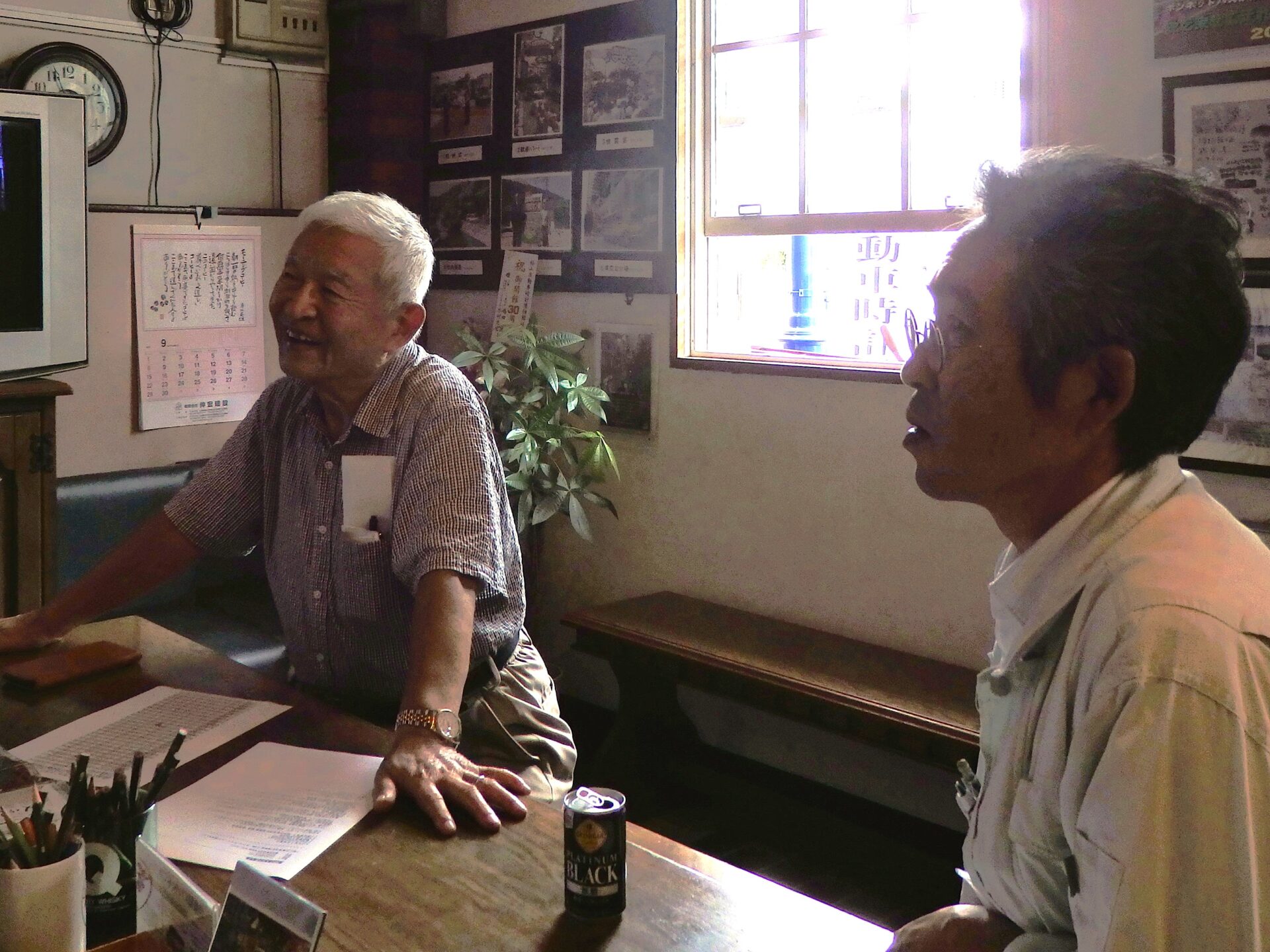 能宗館長と副館長の宮本一輝さん