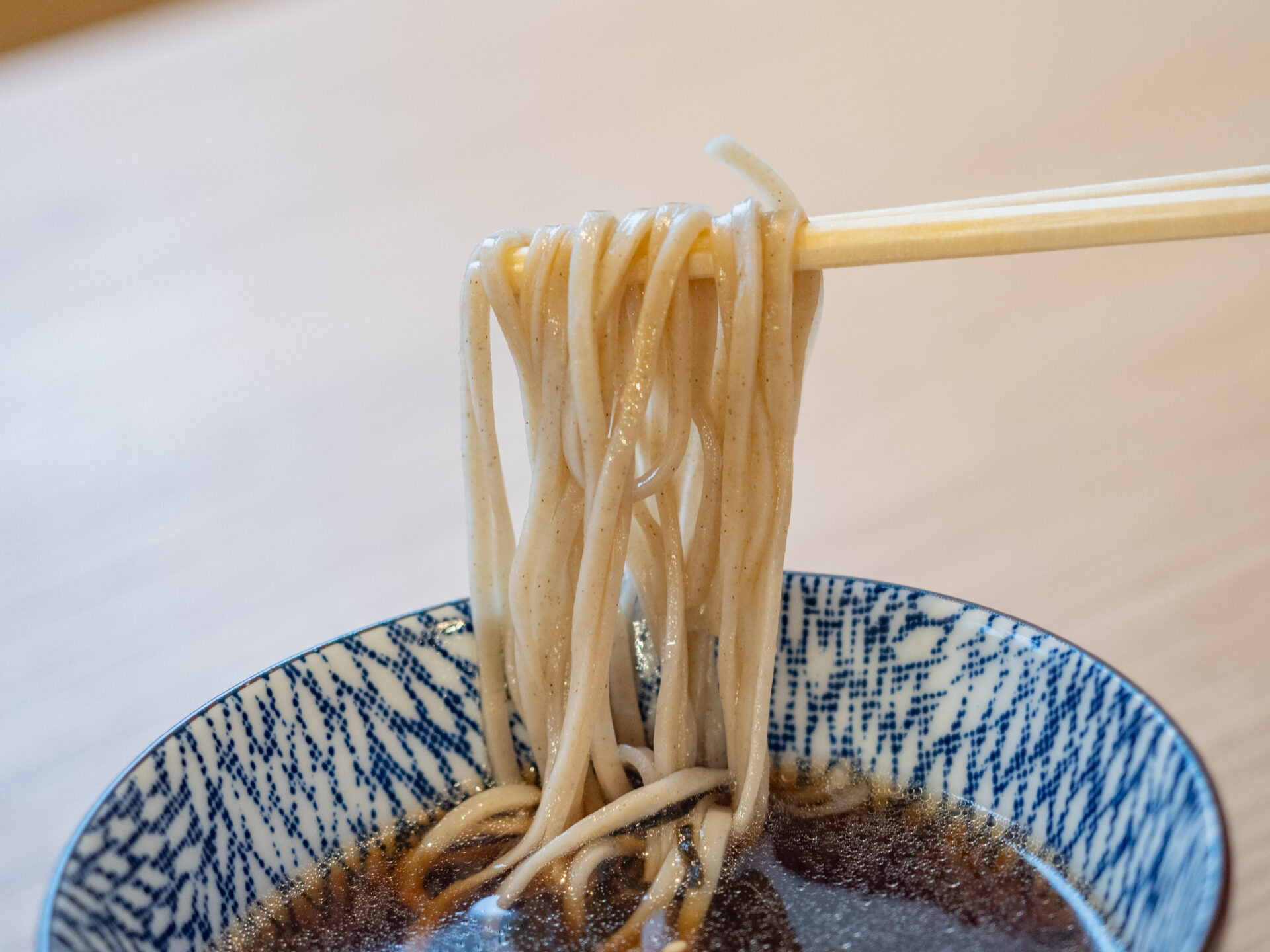 弥七:鶏天つけそば(1玉) 温