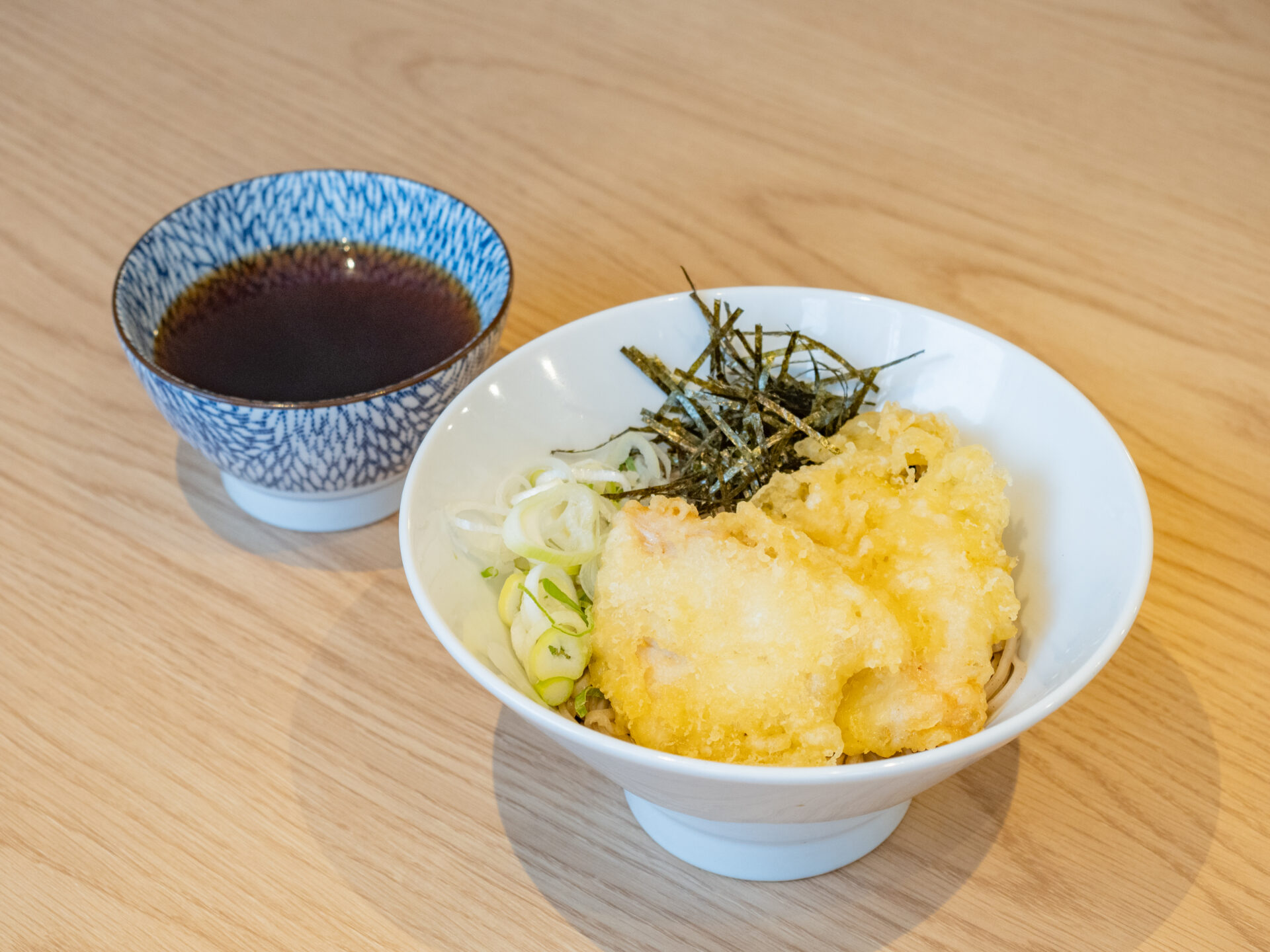 弥七:鶏天つけそば(1玉) 温
