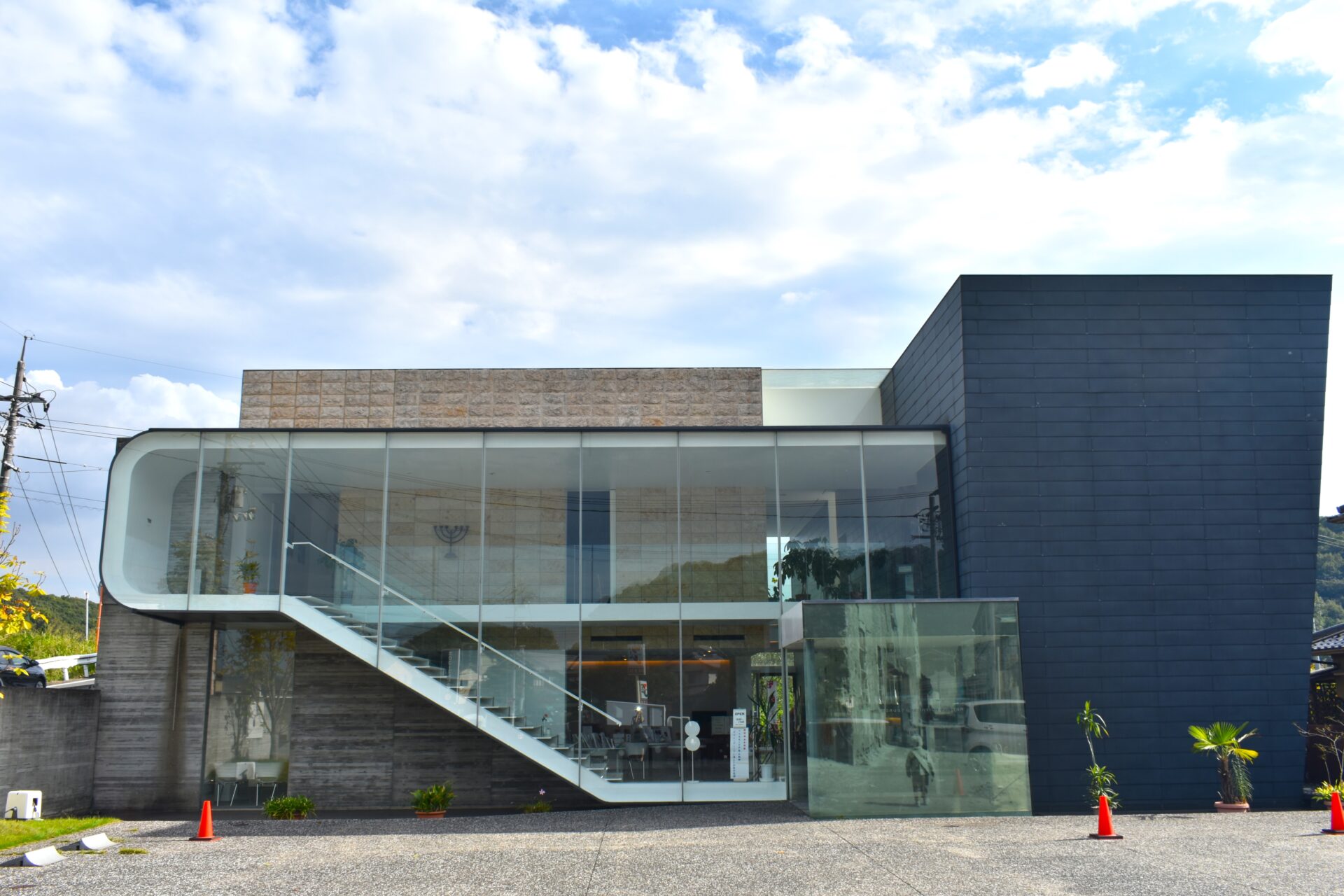 ホロコースト記念館正面