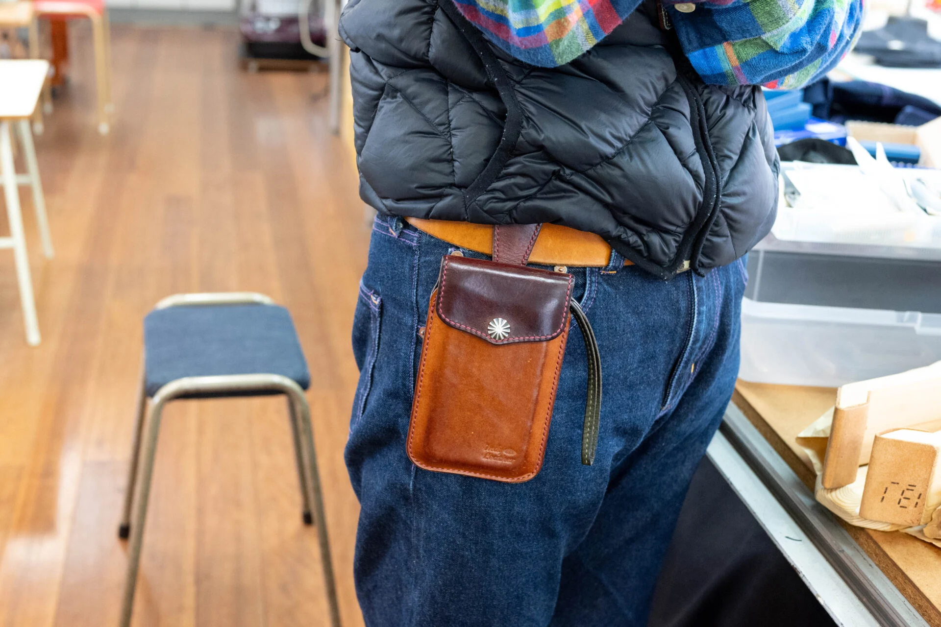 イタリアンレザーを使ったスマートフォンホルダー