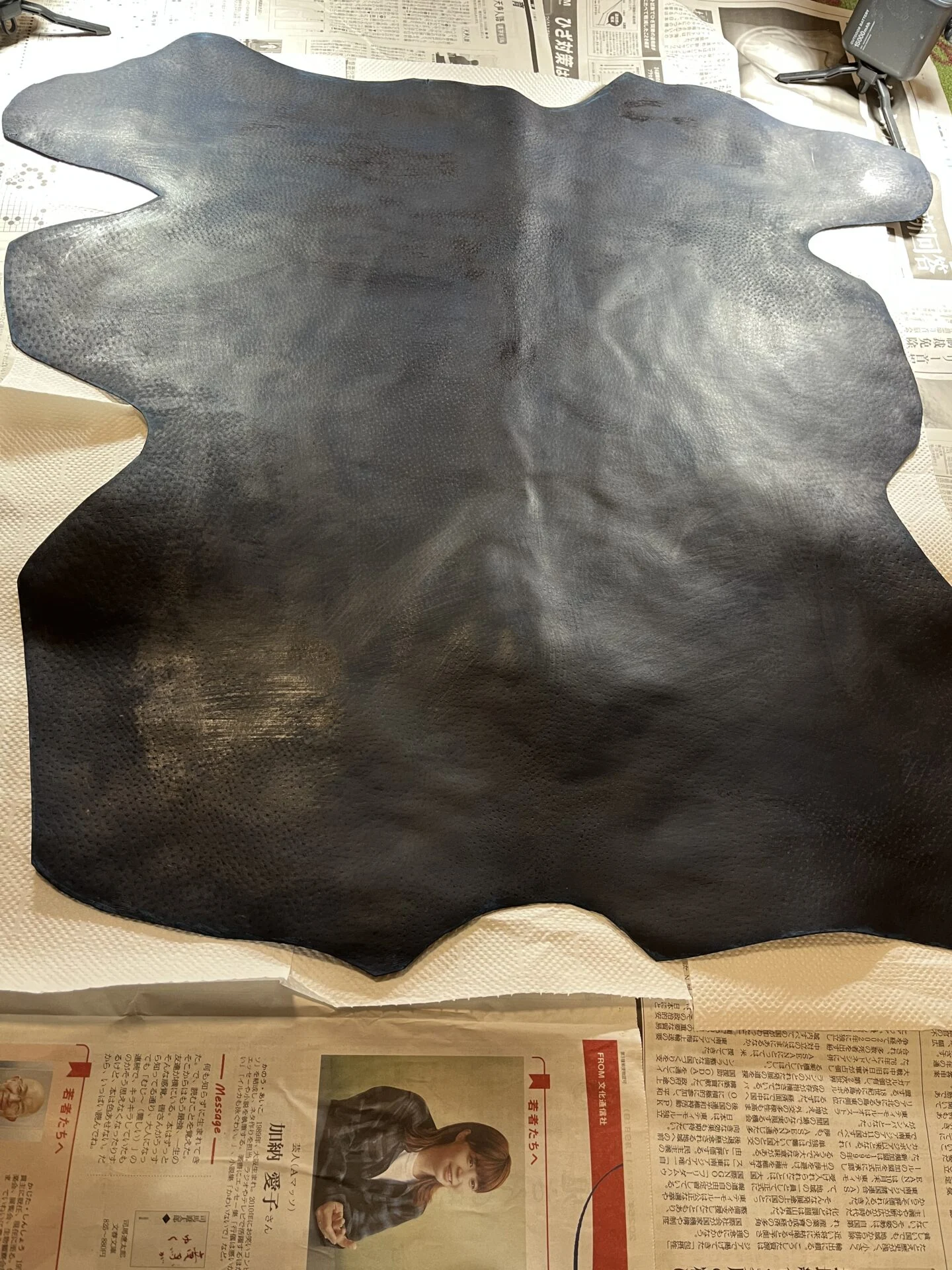 オイル加工をした革（画像提供：インディレザー）