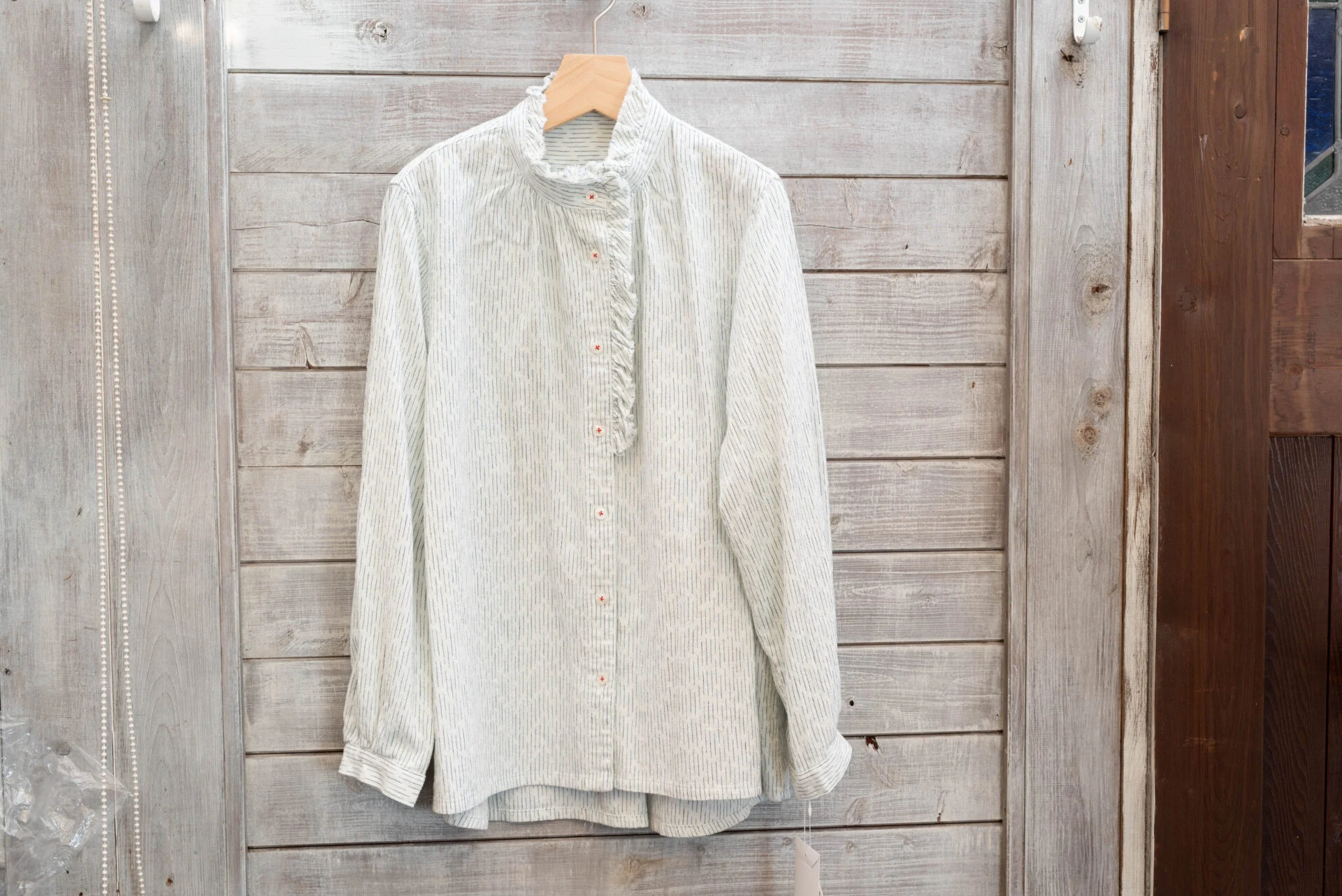 「ちり絣」と呼ばれる細かな柄も人気