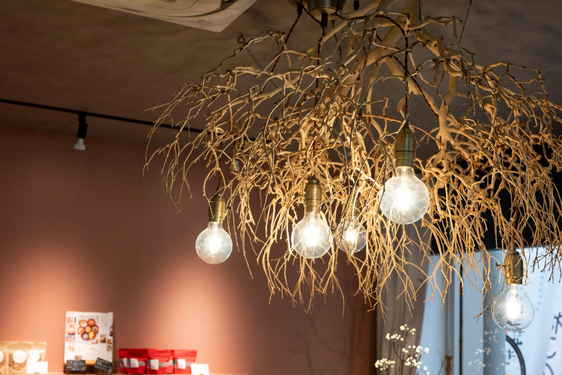 縁起の良いツゲの木がシンボルツリー