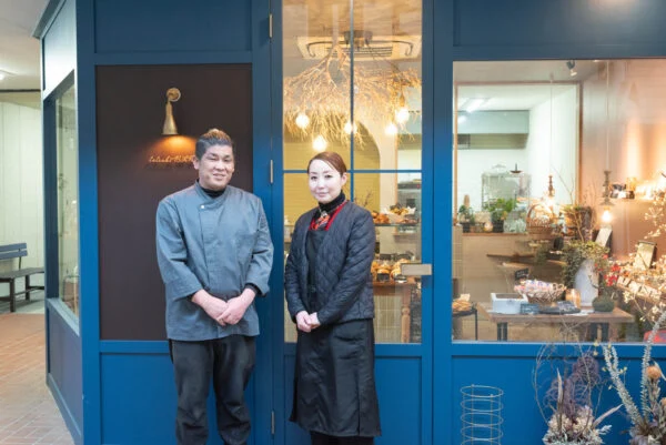 岡田直樹さん（左）と亜美さん（右）