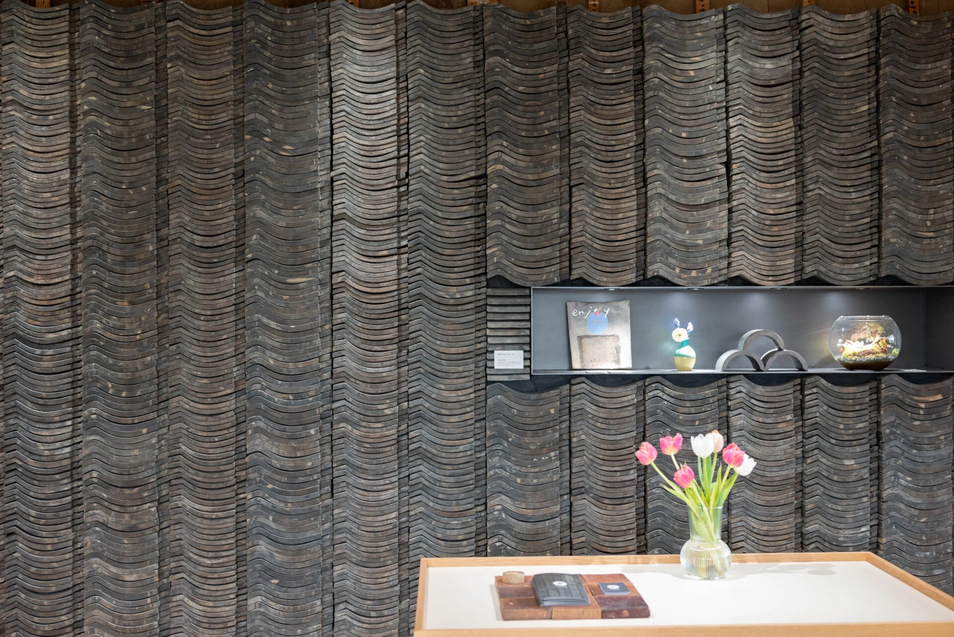 古瓦のアクセントウォール